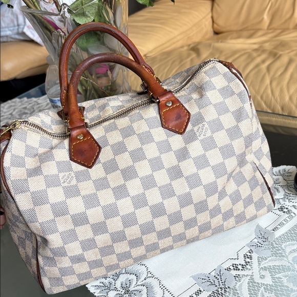 Louis Vuitton  Bag - Picture 2 of 16